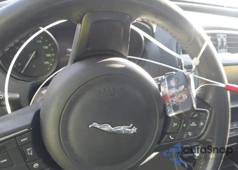 2017 Jaguar Xe 20D z USA, uszkodzony, nr VIN SAJAR4BN2HA968490